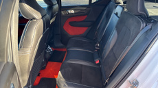 Volvo Xc40 2.0 T4 R DESIGN Pro 5dr AWD Geartronic Petrol Estate